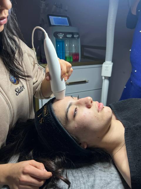 Sidre Beauty çalışmalarından bir kare.